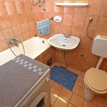 Apartman Fuer 4 Personen Ca 32 Qm In Segotici, Istrien Suedkueste Von Istrien Pavicini